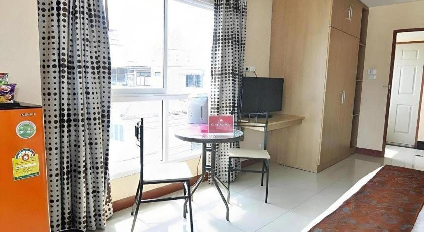 Buddy Place Bangkok Luaran gambar